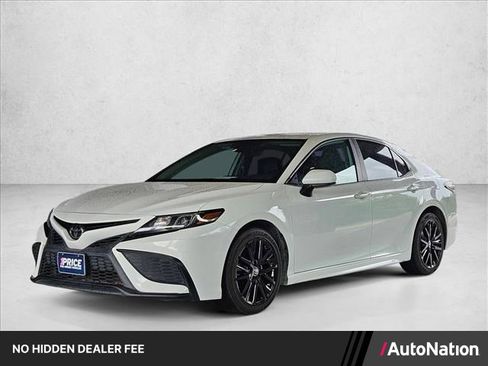 Used 2021 Toyota Camry SE w/ Carpet Mat Package (TMS) FWD image 1