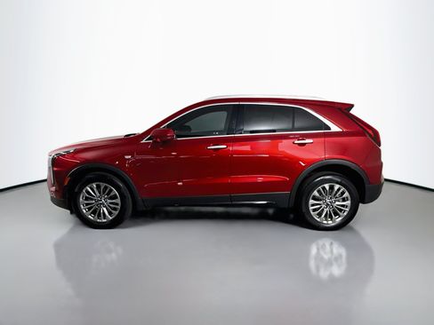 Used 2024 Cadillac XT4 Premium Luxury FWD image 6