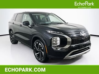 Used 2024 Mitsubishi Outlander SE video 1