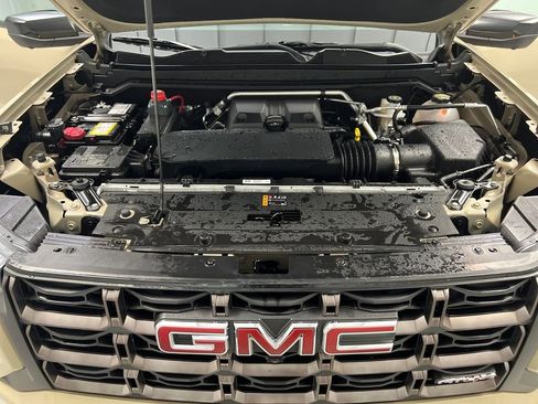 Used 2024 GMC Canyon AT4X image 64