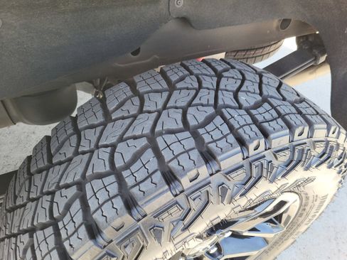 Used 2024 Chevrolet Silverado 1500 LT Trail Boss w/ Convenience Package II image 26