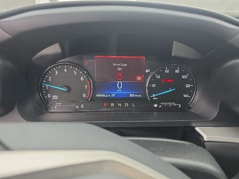 Certified 2024 Ford Explorer XLT w/ Class IV Trailer Tow Package AWD/4WD image 3