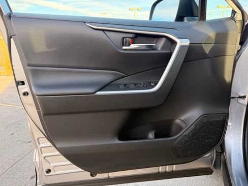 Used 2023 Toyota RAV4 SE image 10