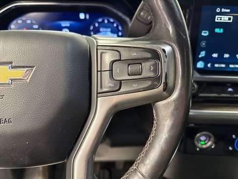 Used 2023 Chevrolet Silverado 1500 LT AWD/4WD image 5