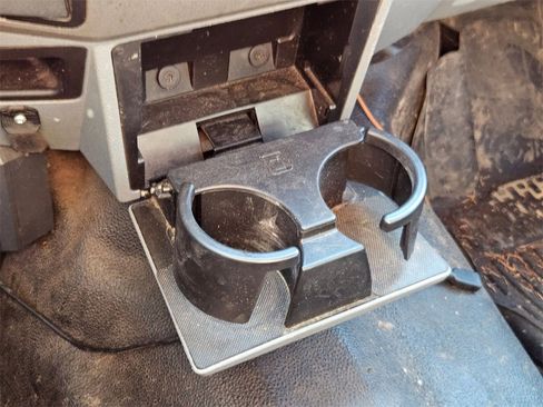 Used 2011 Ford F350 XLT w/ FX4 4X4 Off-Road Pkg image 32