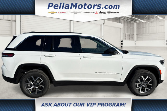 New 2027 Jeep Grand Cherokee Laredo X AWD/4WD image 2