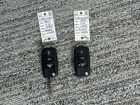 Used 2011 Volkswagen Jetta TDI image 40