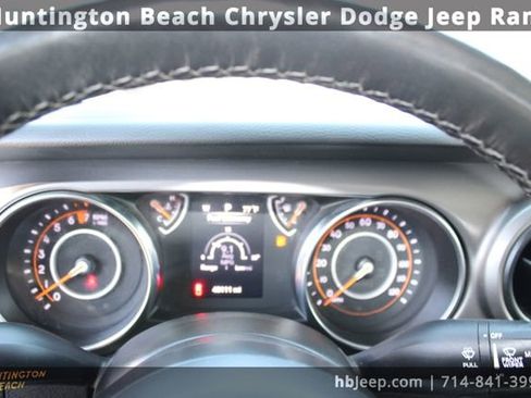 Used 2021 Jeep Gladiator Willys image 23