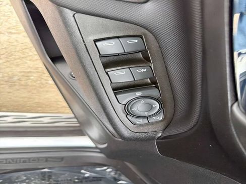 Used 2023 Chevrolet Equinox RS AWD/4WD image 19