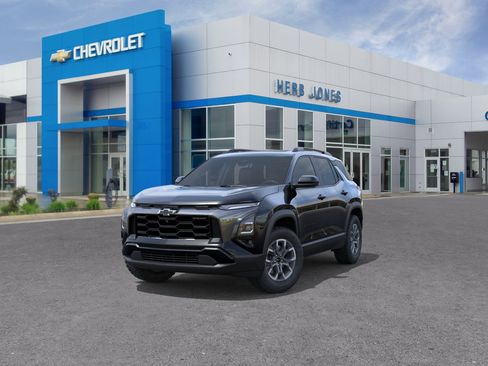 New 2026 Chevrolet Equinox ACTIV w/ Safety and Technology Package AWD/4WD image 32