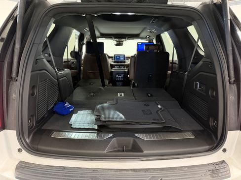 Used 2024 Chevrolet Tahoe High Country image 33