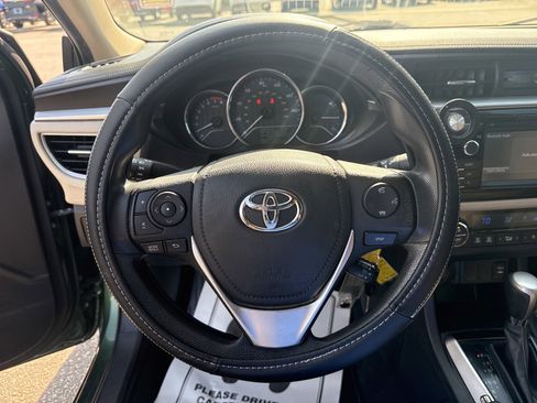 Used 2016 Toyota Corolla LE FWD image 16