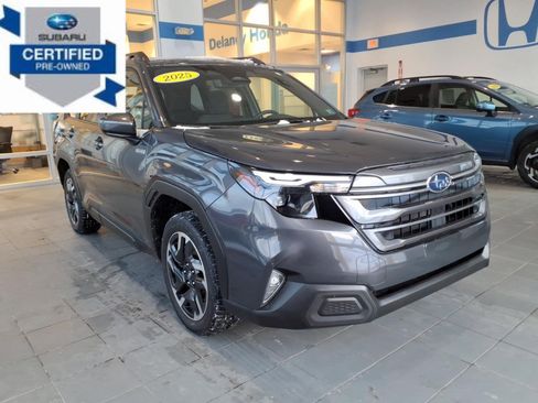 Certified 2025 Subaru Forester Premium image 1