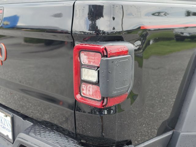 Used 2023 Jeep Gladiator Mojave w/ LED Lighting Group AWD/4WD image 14
