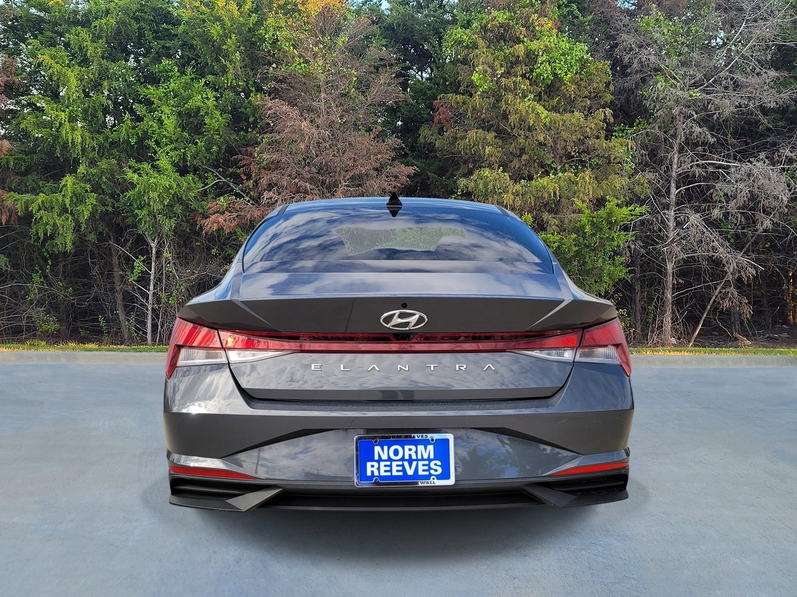 Used 2023 Hyundai Elantra SEL w/ Convenience Package FWD image 18