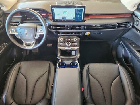 Used 2023 Lincoln Nautilus Reserve w/ Equipment Group 201A image 27