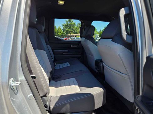 Certified 2025 Toyota Tacoma TRD Off-Road AWD/4WD image 13