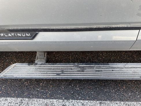 Used 2023 Toyota Tundra Platinum image 9