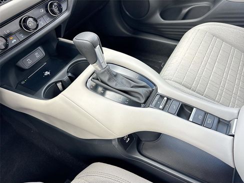 Certified 2026 Honda HR-V LX image 19