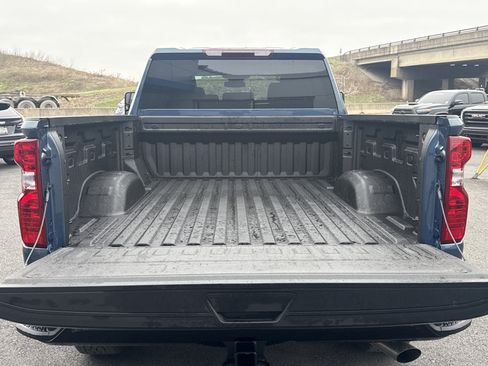 Used 2026 Chevrolet Silverado 2500 Custom w/ Custom Value Package image 5