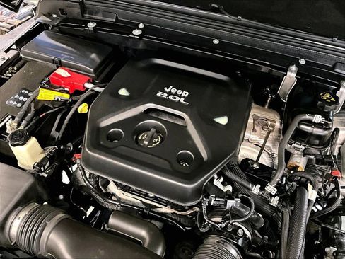 Used 2021 Jeep Wrangler Unlimited Rubicon AWD/4WD image 36