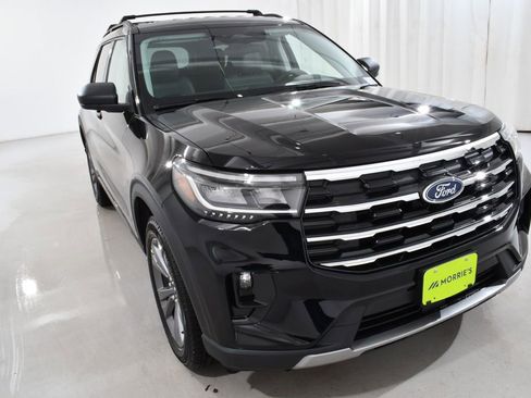 New 2026 Ford Explorer Active w/ Active Comfort Package AWD/4WD image 4