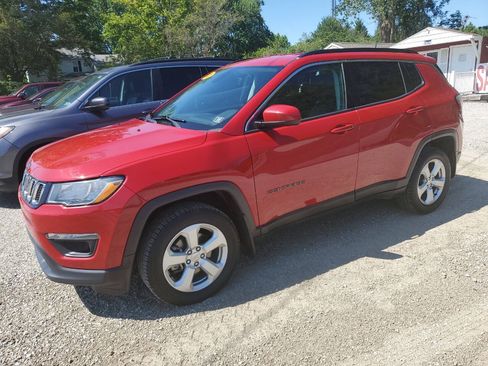 Used 2021 Jeep Compass Latitude AWD/4WD image 3