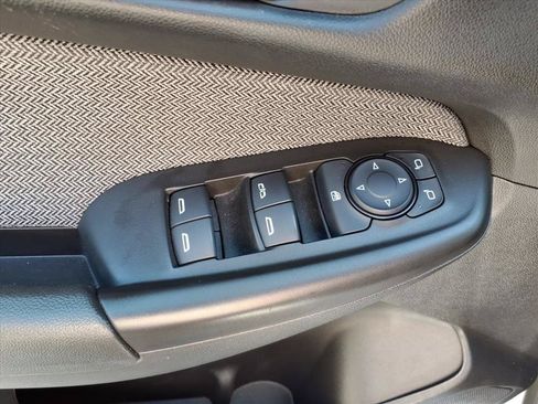 Used 2025 Chevrolet TrailBlazer LT FWD image 23