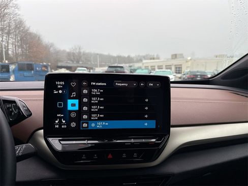 Used 2023 Volkswagen ID.4 Pro image 12