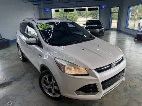 Used 2016 Ford Escape Titanium w/ Canadian Touring Package AWD/4WD image 6