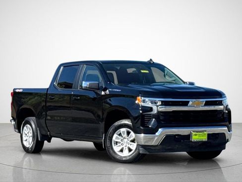 Used 2025 Chevrolet Silverado 1500 LT image 2