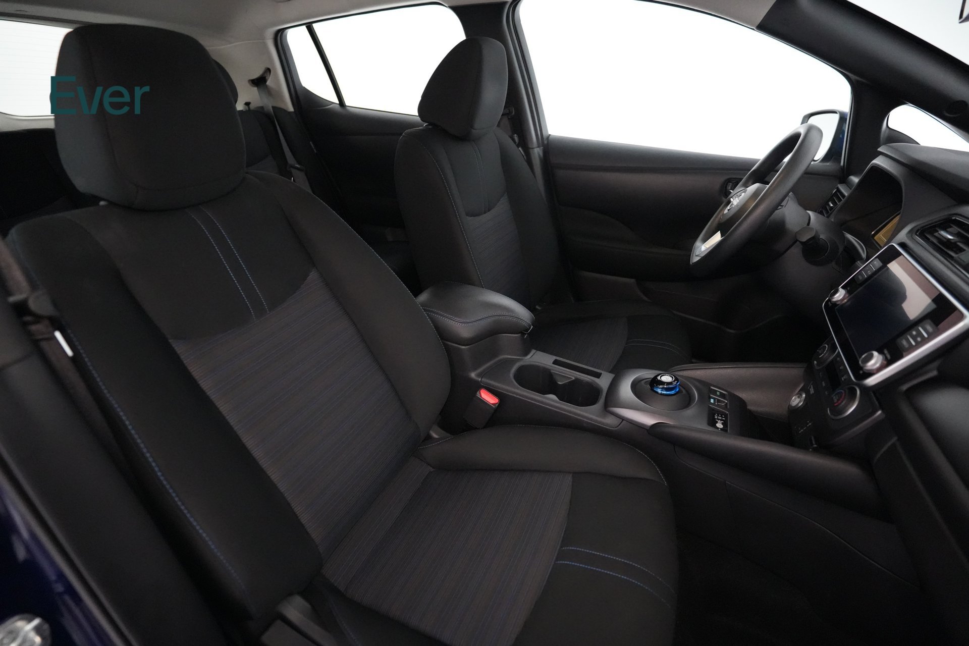 Used 2025 Nissan Leaf S FWD image 23