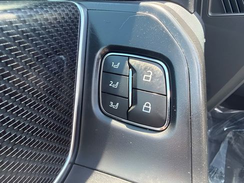Used 2022 Ford F150 Raptor w/ Equipment Group 801A High AWD/4WD image 11