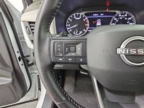 Used 2025 Nissan Rogue SV FWD image 23