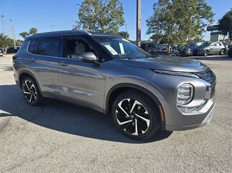 Used 2023 Mitsubishi Outlander SEL video 2