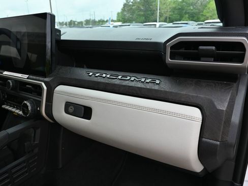 Used 2024 Toyota Tacoma Limited w/ Limited Package (LT) image 32