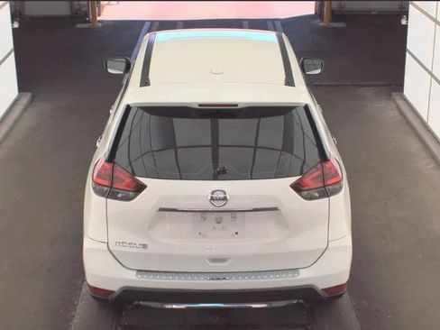 Used 2019 Nissan Rogue S FWD image 4