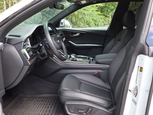 Used 2022 Audi Q8 Premium Plus AWD/4WD image 16