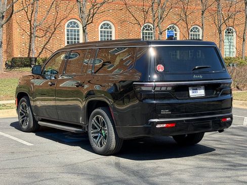 New 2026 Jeep Grand Wagoneer L 4WD image 9