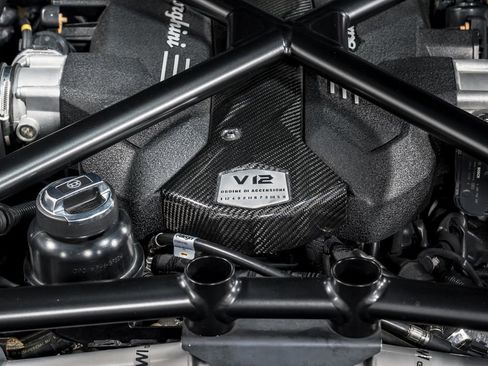 Used 2018 Lamborghini Aventador S image 55