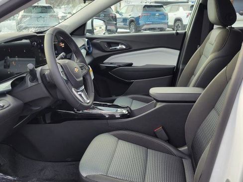 New 2026 Chevrolet Trax LT w/ Driver Confidence Package image 8