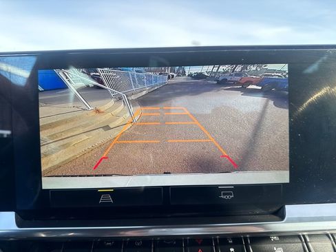 Used 2024 Chevrolet Silverado 1500 LT image 20