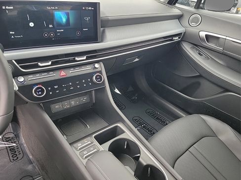 New 2025 Hyundai Sonata Limited image 33