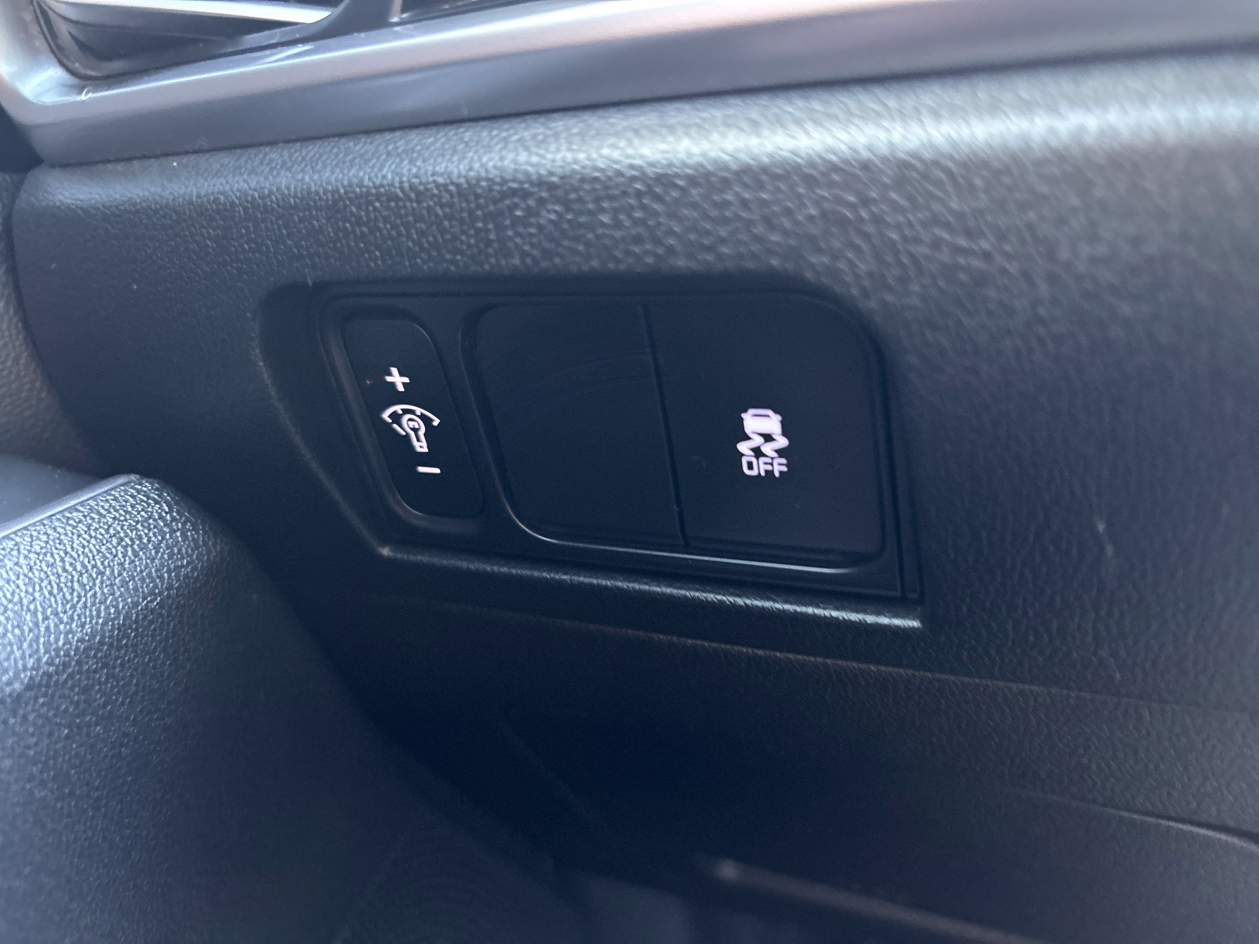 Used 2024 Kia Sorento S w/ Panoramic Sunroof Package FWD image 18