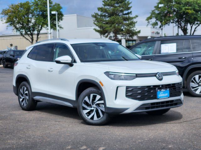 New 2026 Volkswagen Tiguan S AWD/4WD image 1