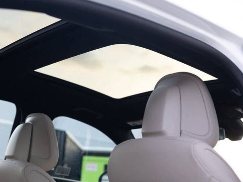 Used 2023 Mercedes-Benz C 300 4MATIC Sedan image 30