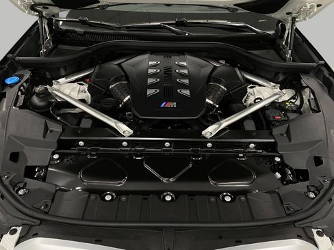 New 2026 BMW X5 M60i image 13