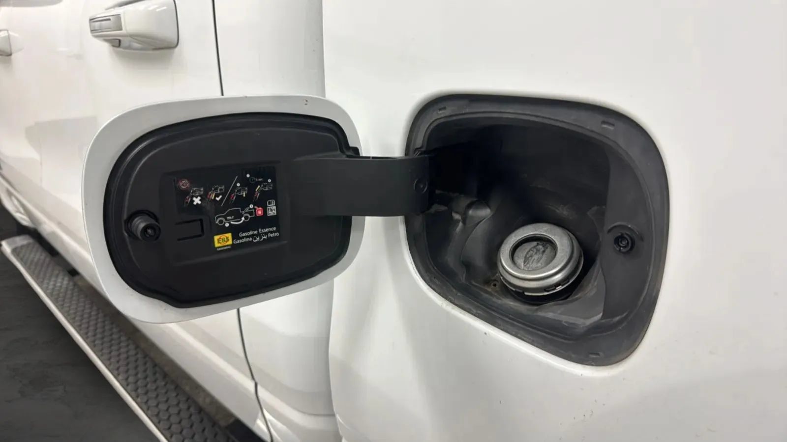 Used 2020 RAM 1500 Big Horn RWD image 26