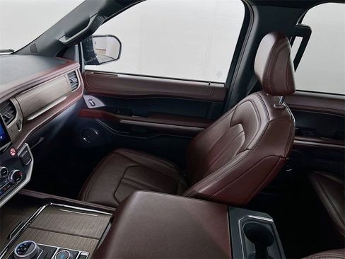 Used 2023 Ford Expedition Max Limited image 25