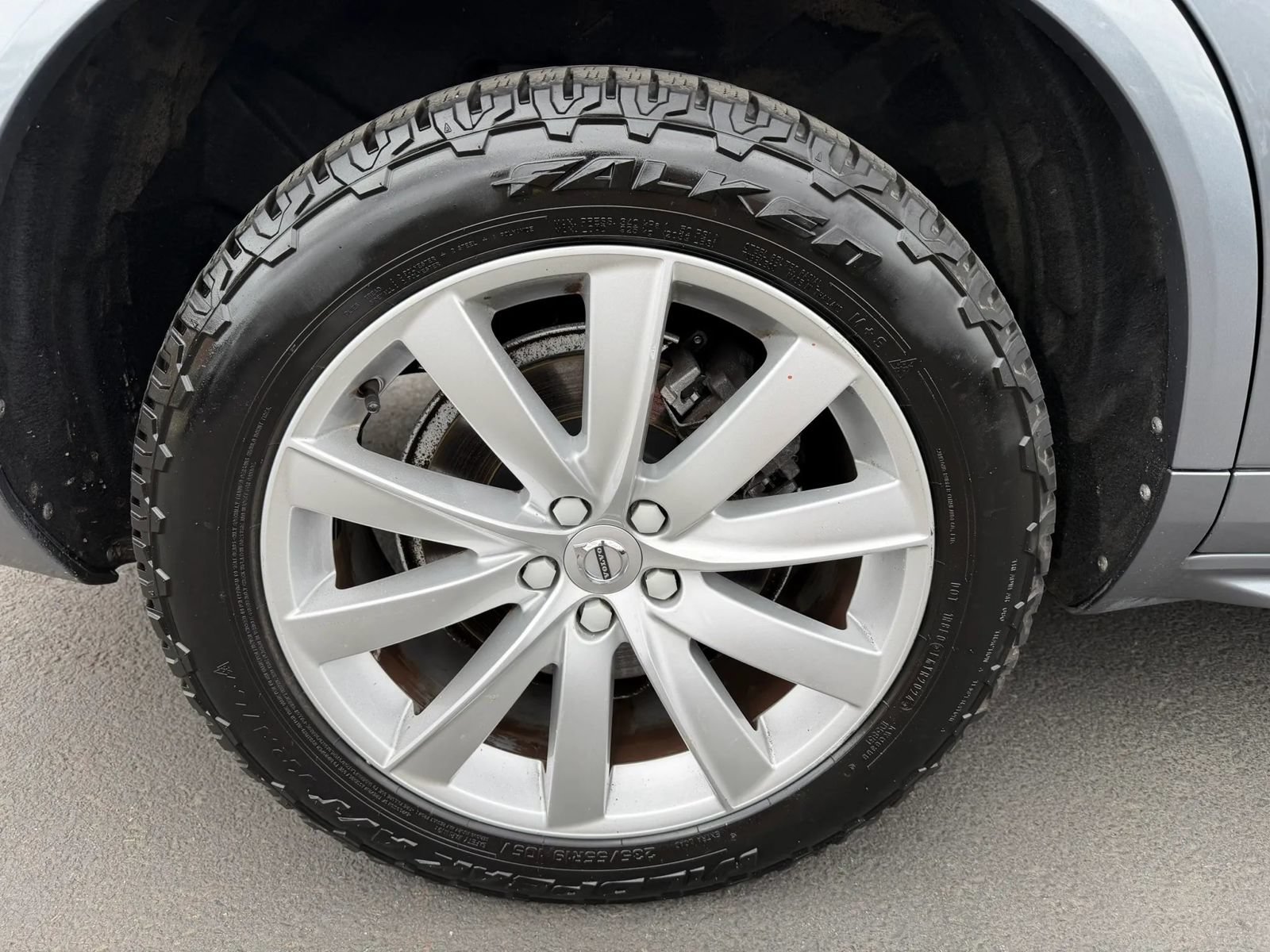 Used 2017 Volvo XC90 T6 Momentum AWD/4WD image 25